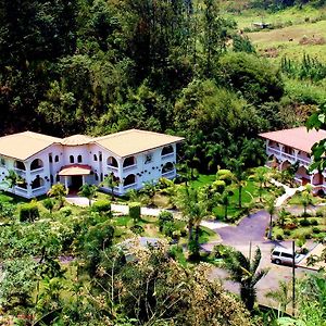 Hotel Rio Perlas Spa & Resort